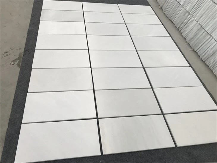 Carreaux de marbre blanc royal