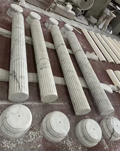 Colonne en marbre Calacatta