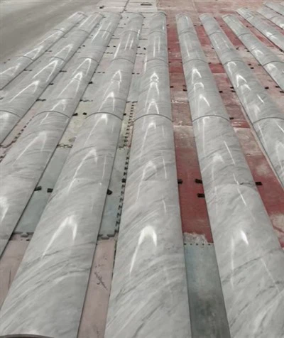 Couverture en marbre de carrara courbe